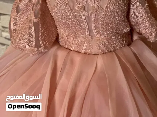 فستان خطوبه او محضر