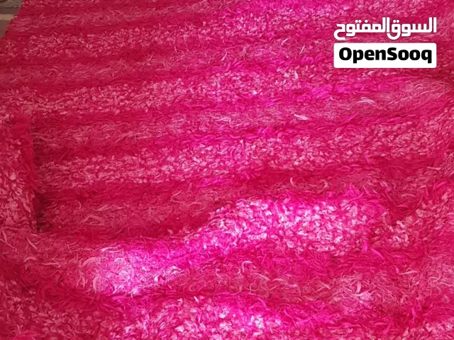سجاد فروا جديد كل اللوان عرطه وعلاقه ملابس اثاث للبيع كامل وطربيز خشب
