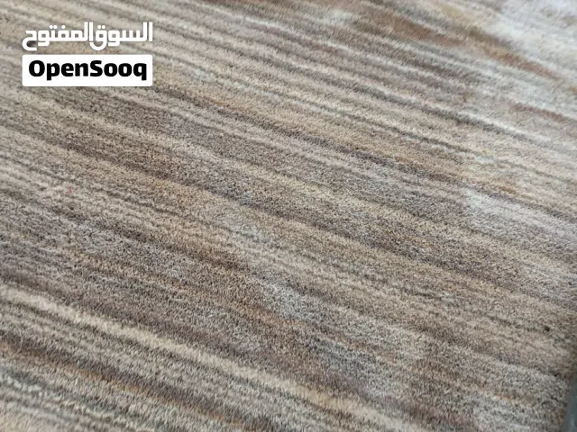 موكيت استخدام شهر للبيع بداعي النقل