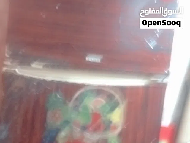سلام عليكم عندي ثلاجة وصلون كرسي استعمل بسيط  صالون كنبات 2كبير  و2صغير  في لي استفسار اتصل