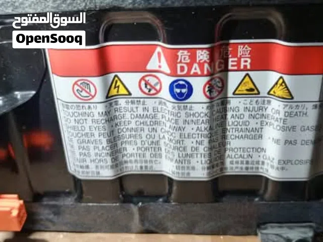 بطارية سيارة بحالة الوكالة