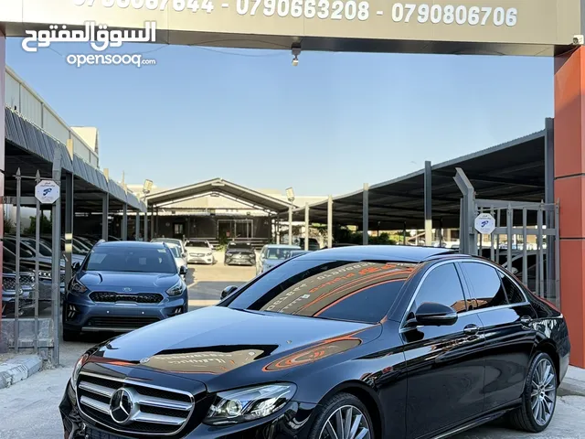 مرسيدس E350 2020 AMG فحص كامل فل اضافات اعلى صنف لون اسود ممشى قليل بحالة الوكالة