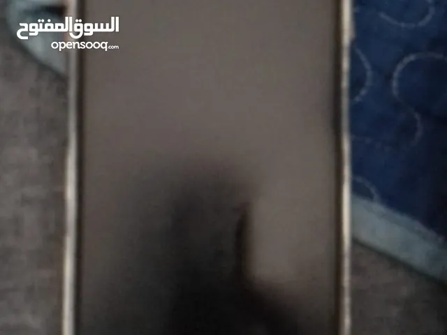 آيفون 11 عادي