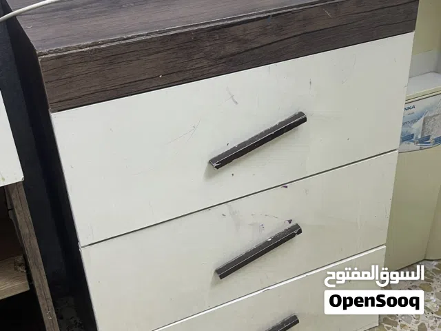 ميز مرايه وجرارات