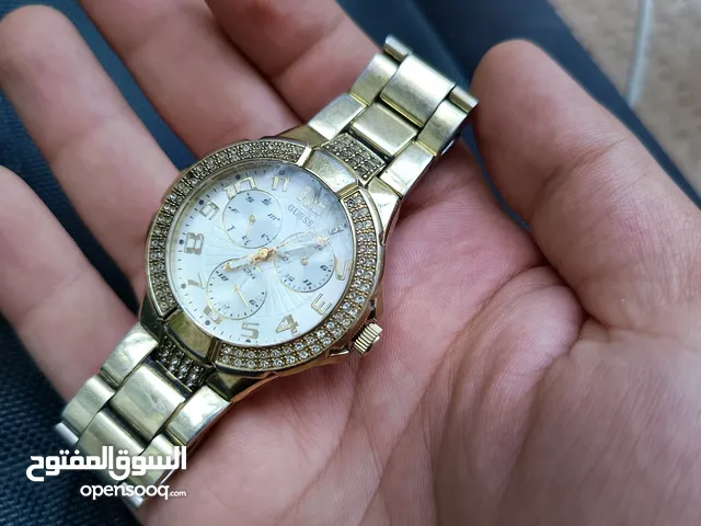 ساعة GUESS اصلية شغالة 100%