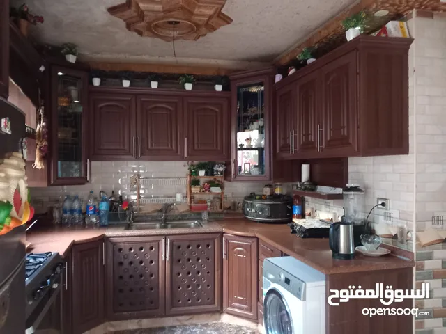 210 m2 5 Bedrooms Townhouse for Sale in Zarqa Al Mshairfeh