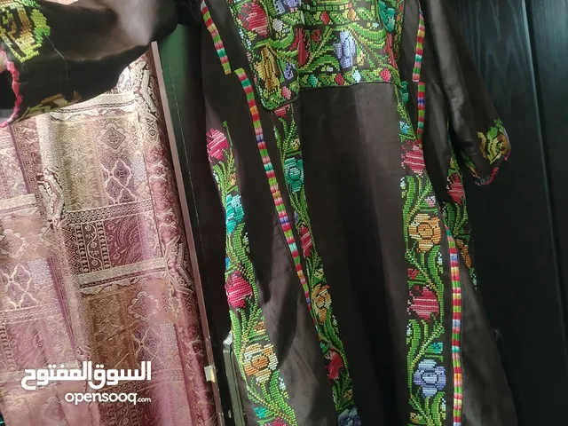 ثوب تطريز يدوي قديم