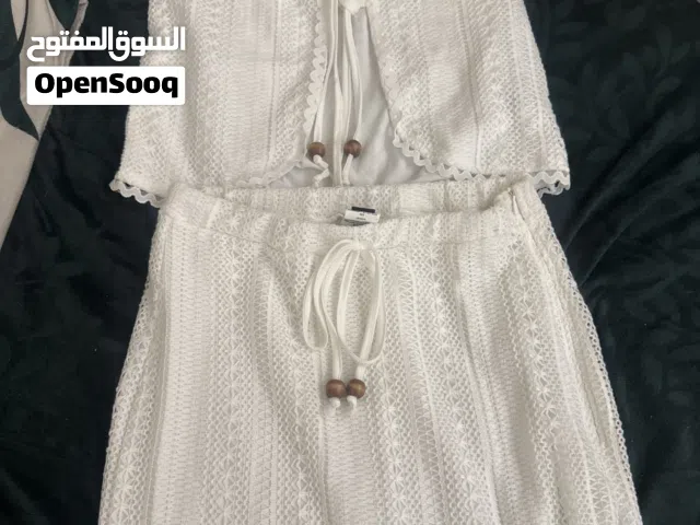 فستان ابيض