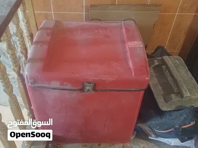 موجود صندوق كبير