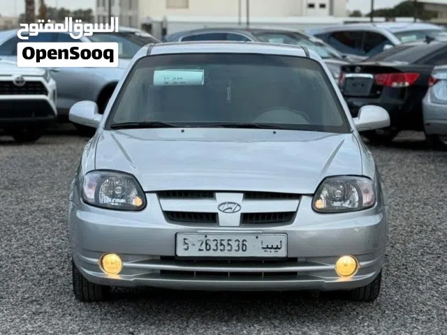 Hundai verna هونداي فيرنا (عدسة) 2004