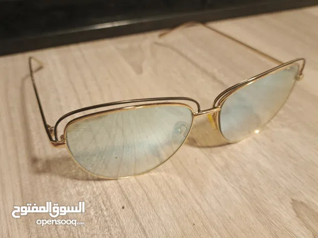 نظارة CO'LE الاصلية معها علبتها الاصلية للبيع المستعجل