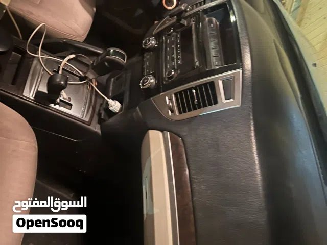 للبيع جيب باجيرو ابيض مديل 2017