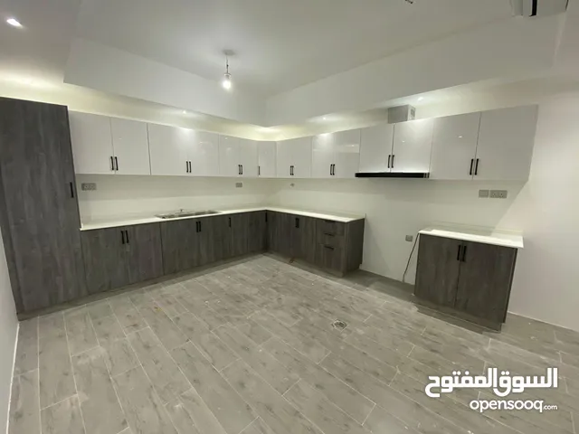 200 ft 4 Bedrooms Villa for Rent in Abu Dhabi Al Karama