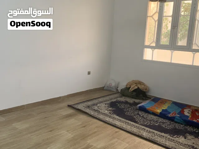 استديو كبير للايجار بالقرب من نستو ومسقط موا