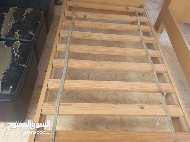 تختين نظاف وجدد وماشاء الله عنهم