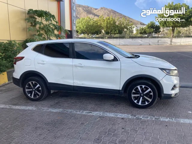 Used Nissan Rogue in Muscat