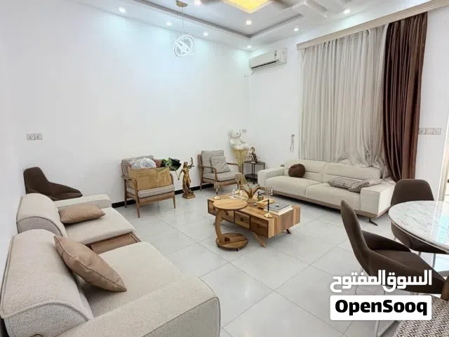 منزل للبيع + شقق عدد (2) الموقع ياسين خريبط يقع على شارع (20) متر