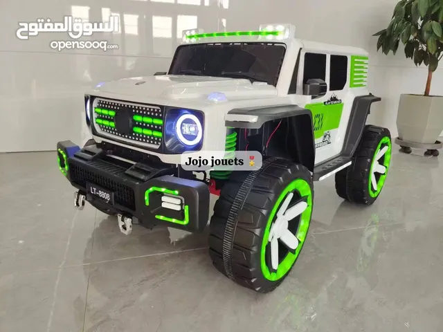 VOITURE BIG MERCEDES 4X4 ELECTRIQUE 12V Tranche d'âge : 2 à 9 ans.