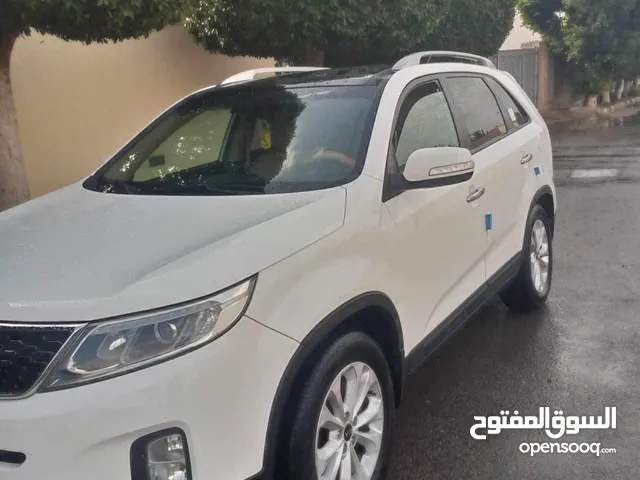 Used Kia Sorento in Tripoli