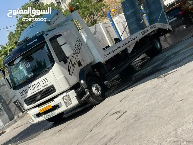 Tow Truck Volvo 2008 in Hebron