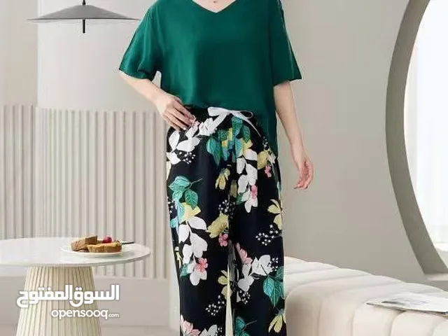 بدله نسائيه مال بيت بعرض خاص من مجمع ياسمينه ب 6000 دينار بس العنوان موصل حي صدام مجمع ياسمينه