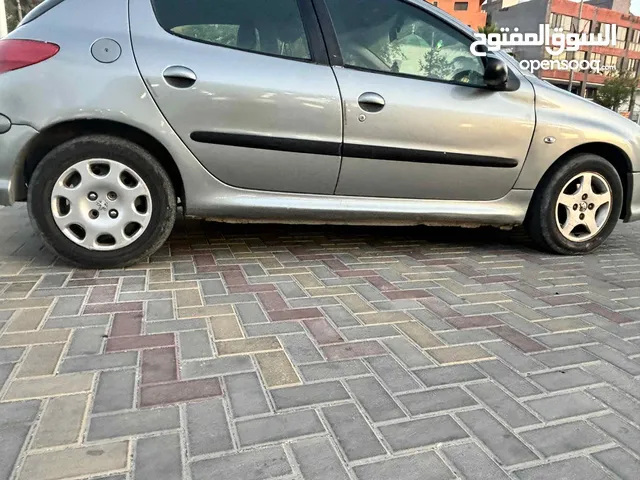 بيجو موديل 2006 206