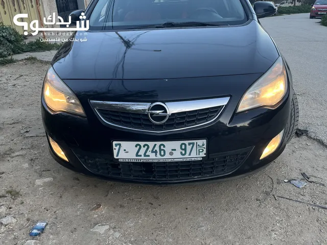 Opel Astra 2011 in Nablus