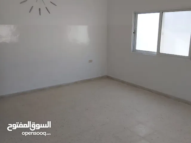 90 m2 2 Bedrooms Apartments for Rent in Zarqa Russayfah