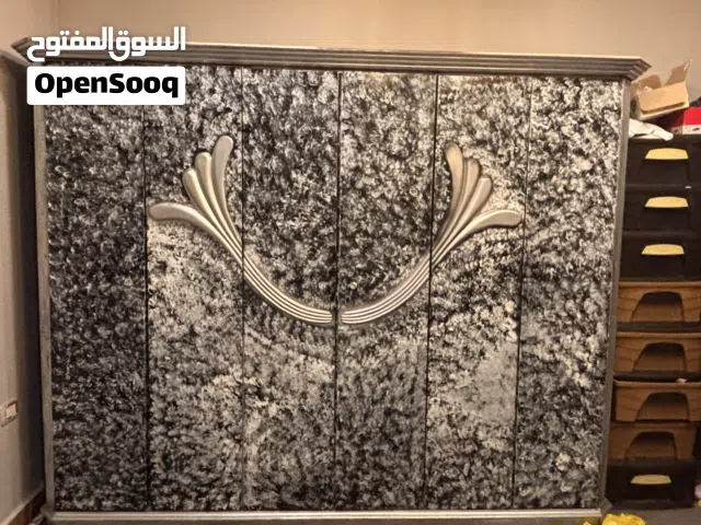 خزانة ملابس