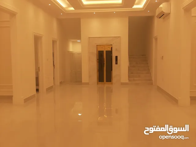 للبيع فيلا بالثمامة