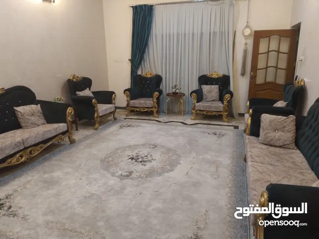قنفات ملكي 10 مقاعد
