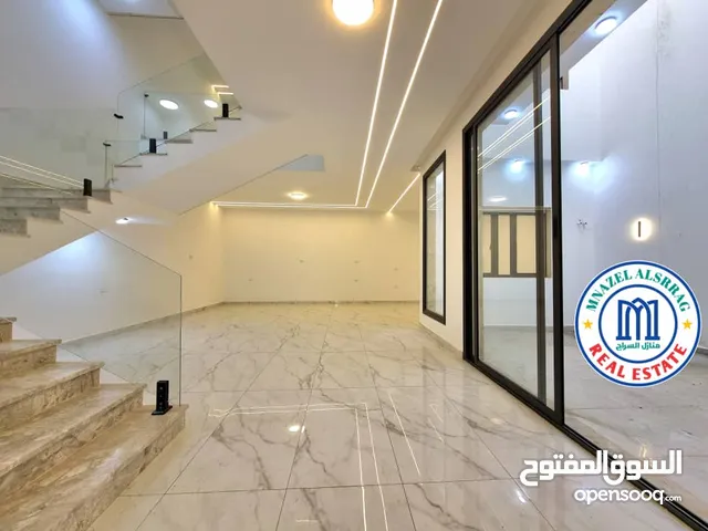 340 m2 4 Bedrooms Villa for Sale in Tripoli Al-Serraj