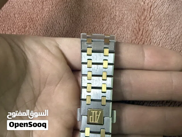 ساعه مرتبه بس واكفه بسبب تركته يعني كلشي مابيه ولساعه كدامك نضيفه وتخبل ما احب اعامل