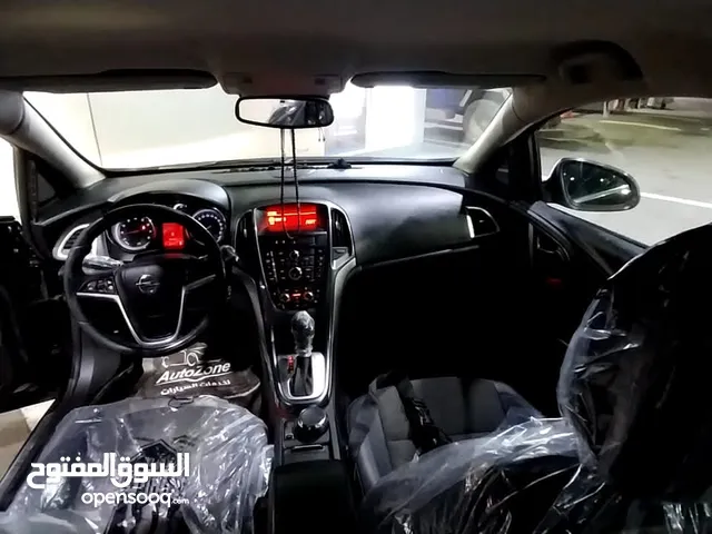 Used Opel Astra in Gharbia