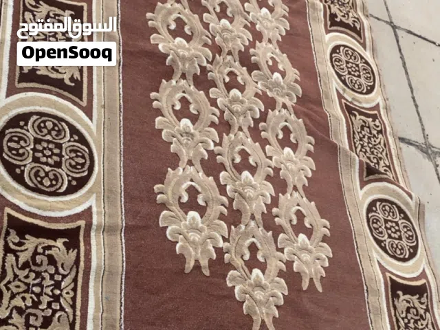 سجاتات بيت مستعمله نضيفه للبيع نوعيه اصليه ومتتعب بلغسل سعر الوحده 25 والسيت الكامل بـ45 الف