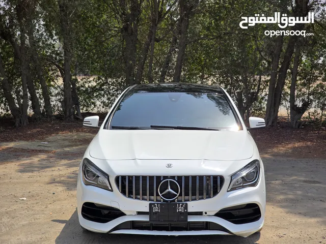 The pinnacle of luxury and cleanliness / Mercedes-Benz CLA250 2018 Full option panoramic