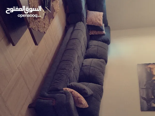 كنب للبيع بحاله ممتازه