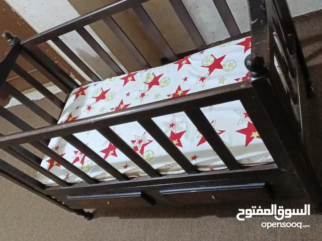 سرير اطفال جديد