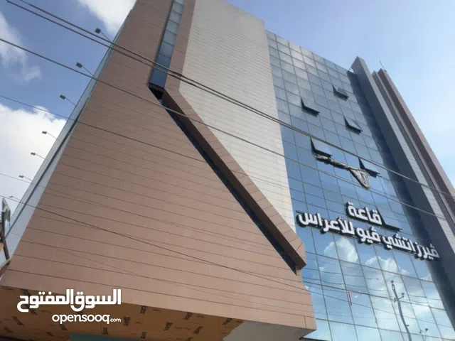 بنايه للبيع تجاري موقع مميز  وبوارد جيد تتكون 7طوابقً