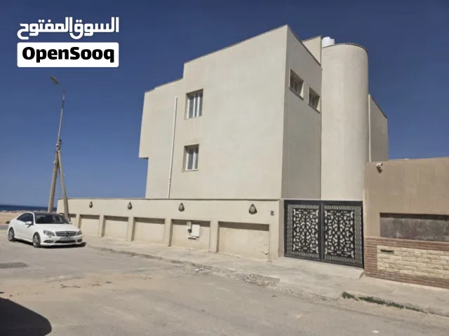 مبني للإيجار