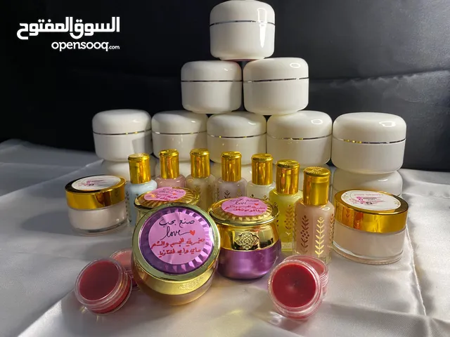 مستحضرات تجميل وعناية بالبشرة والشعر