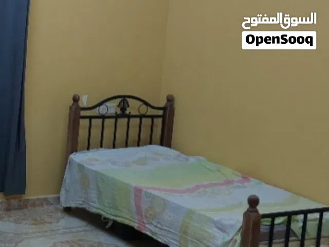 سرير معدن نظيف بالمرتبة