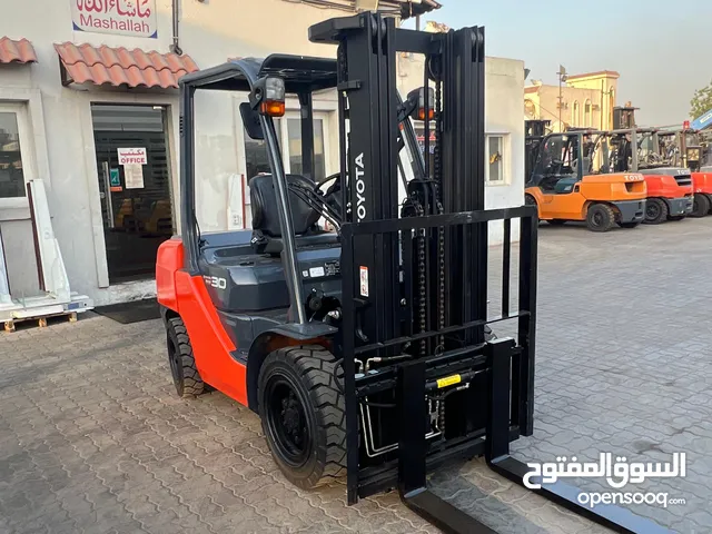 TOYOTA FORKLIFT