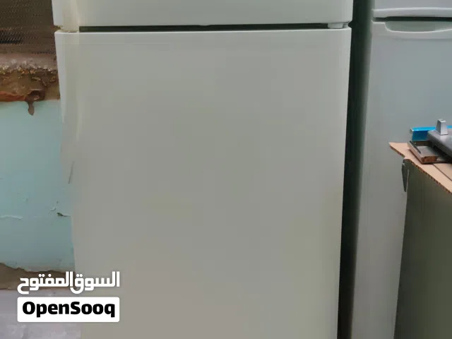 نبيع ثلاجه بحاله ممتازه معا التوصل والكفاله ثلاجه فرجدير امركي 24 قدم بحاله جيده