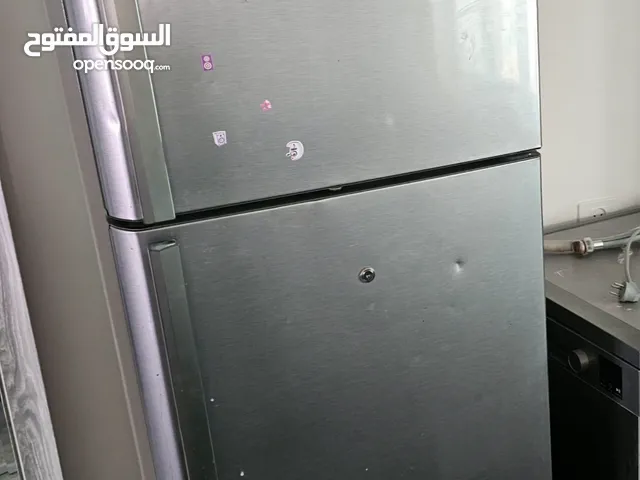 ثلاجة مستعملة