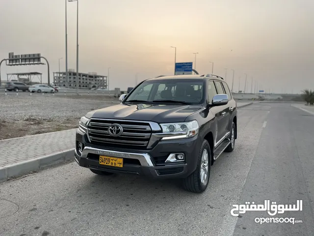 Used Toyota Land Cruiser in Muscat
