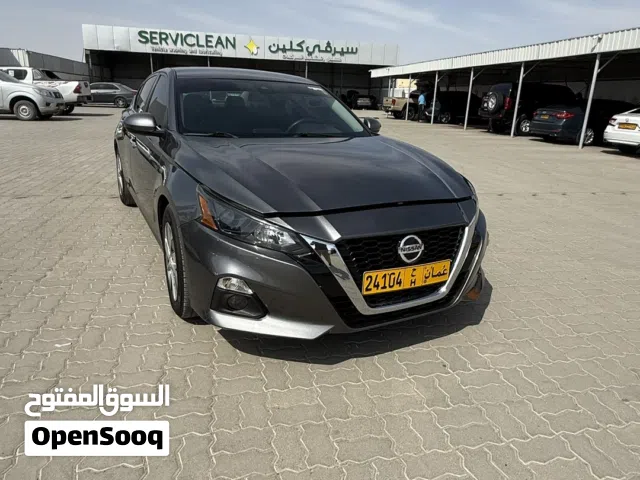 Used Nissan Altima in Al Dhahirah