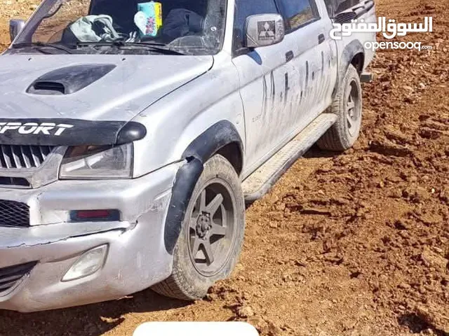 منتهي من شهرين 2003 افرهول جديد ميكانيك وصيانه جنط عريض 18 شريت فحص قبل 5 سنوات البيع كوم يلي بده ي