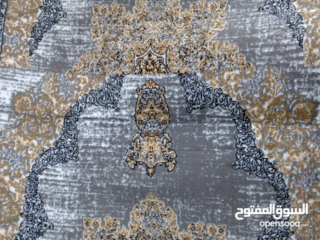 مدات غير مستخدمة جدد عدد 3 مدات ب 75 جدد    مامستعملت نظيفات  الوحده طولها 5 مترات   وعرضها متر