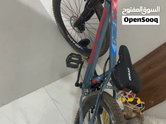 سيكل(رياضي) غير مستخدم إلا اسبوع ومافيه اي شي ويمشي ثلاثين